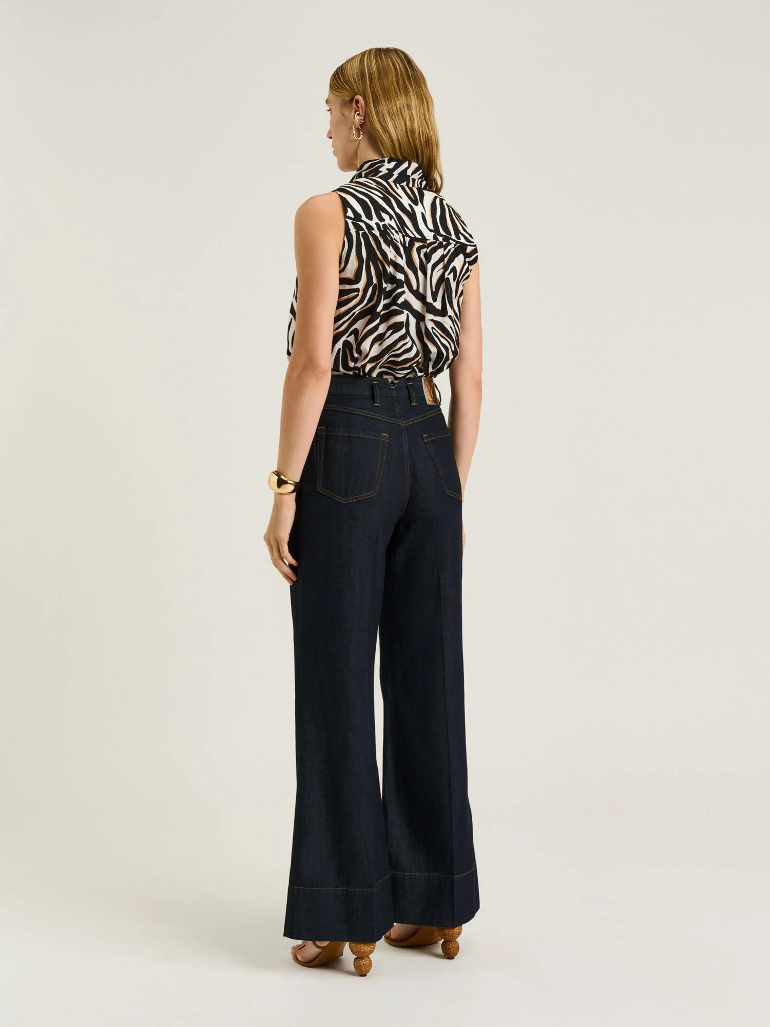 ABSTRACT ZEBRA SLEEVELESS SHIRT WITH TIE - Image 5