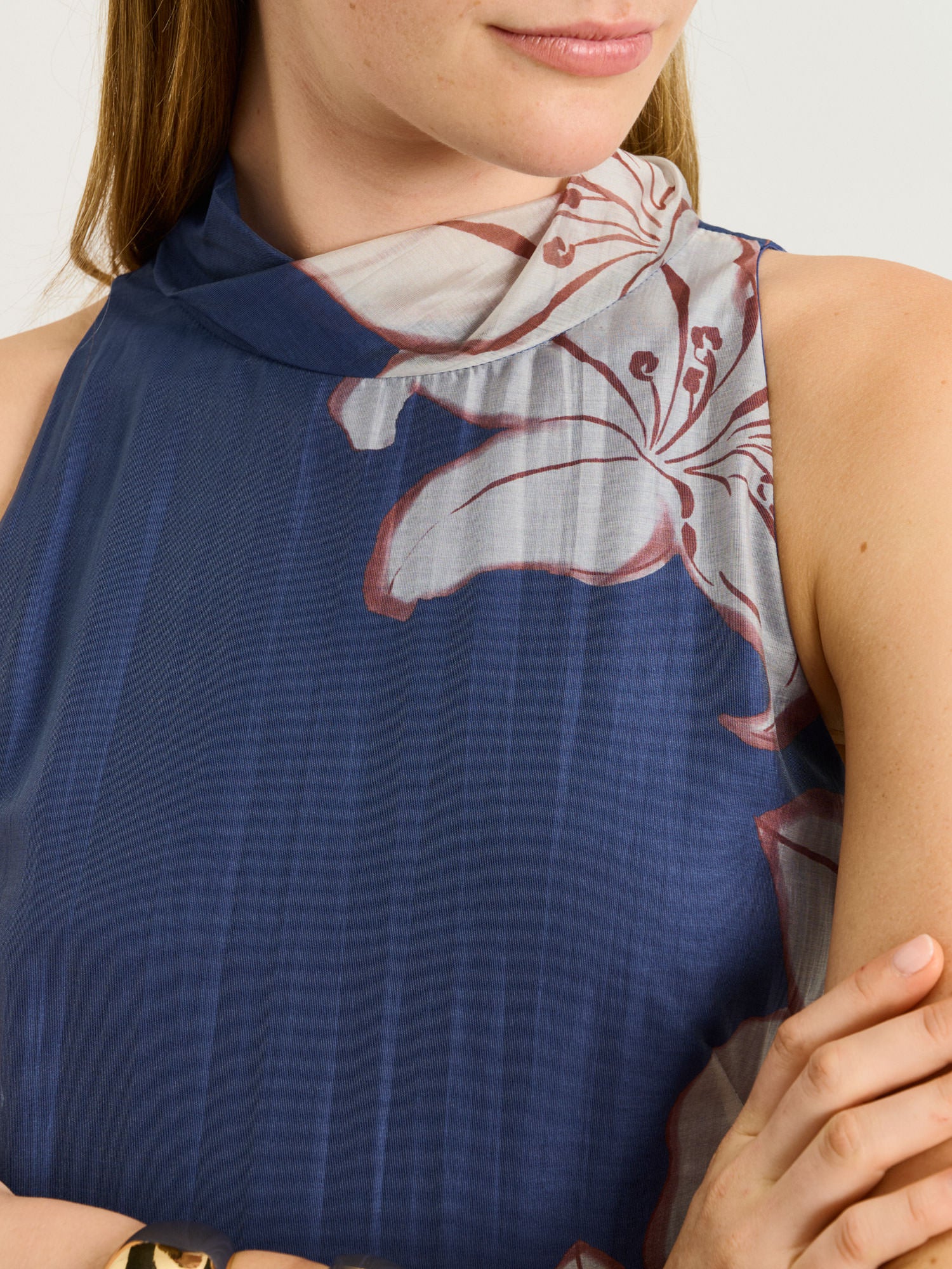 CHAMBRAY LILY HALTER MAXI DRESS - Image 3