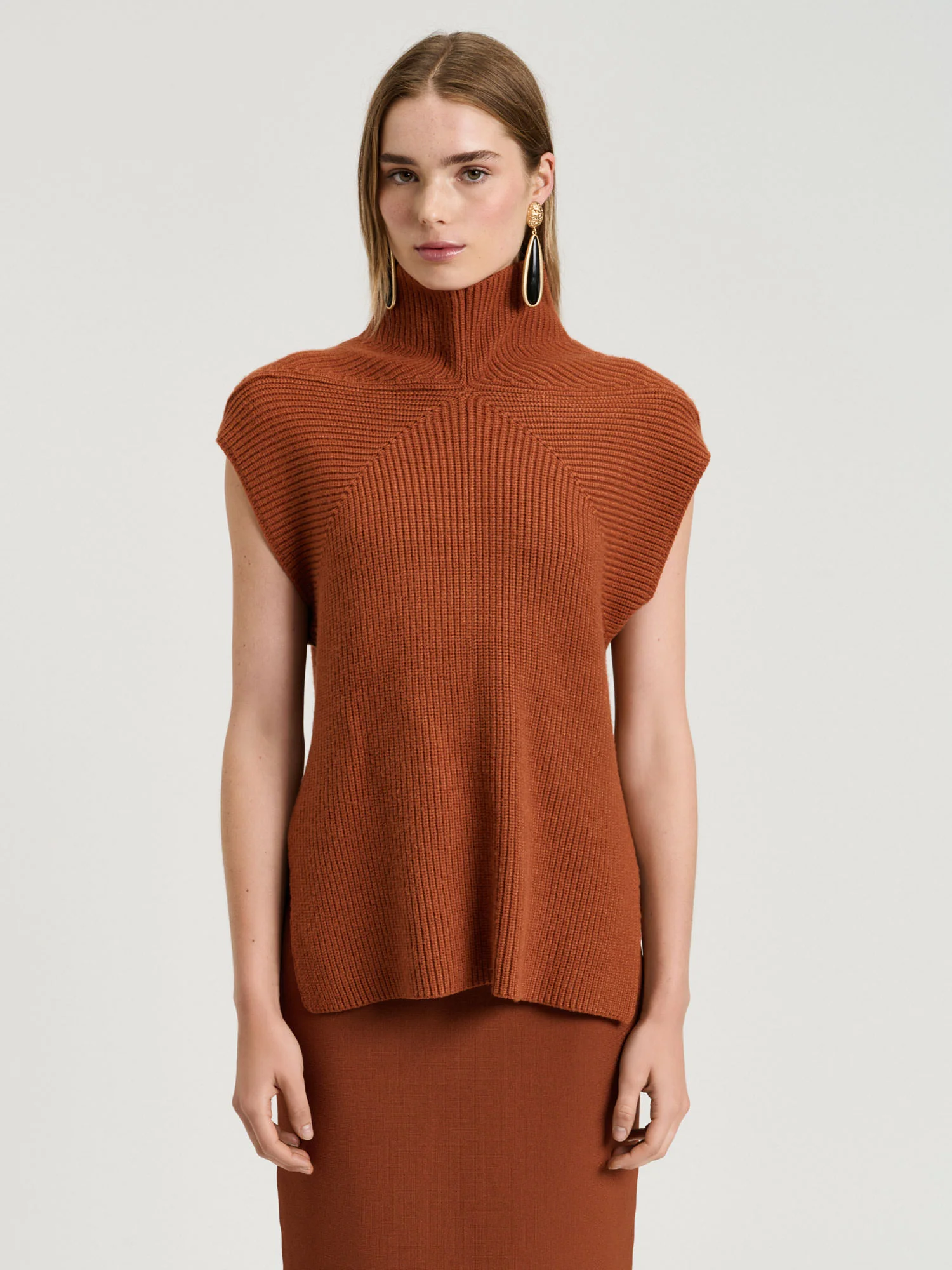 CHUNKY RIBBED KNIT VEST - Image 2