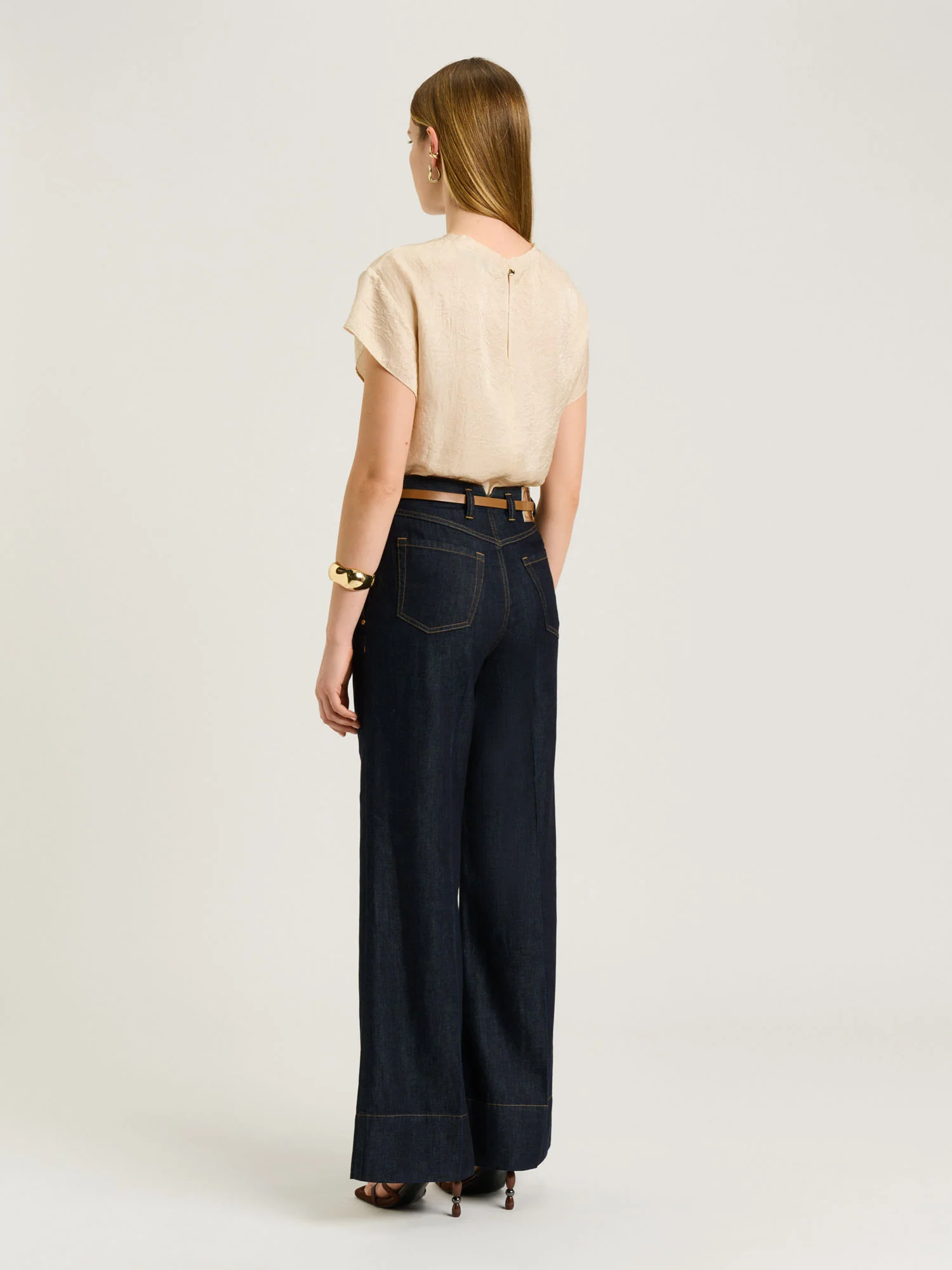 CRUSHED ACETATE RAW EDGE TEE - Image 4