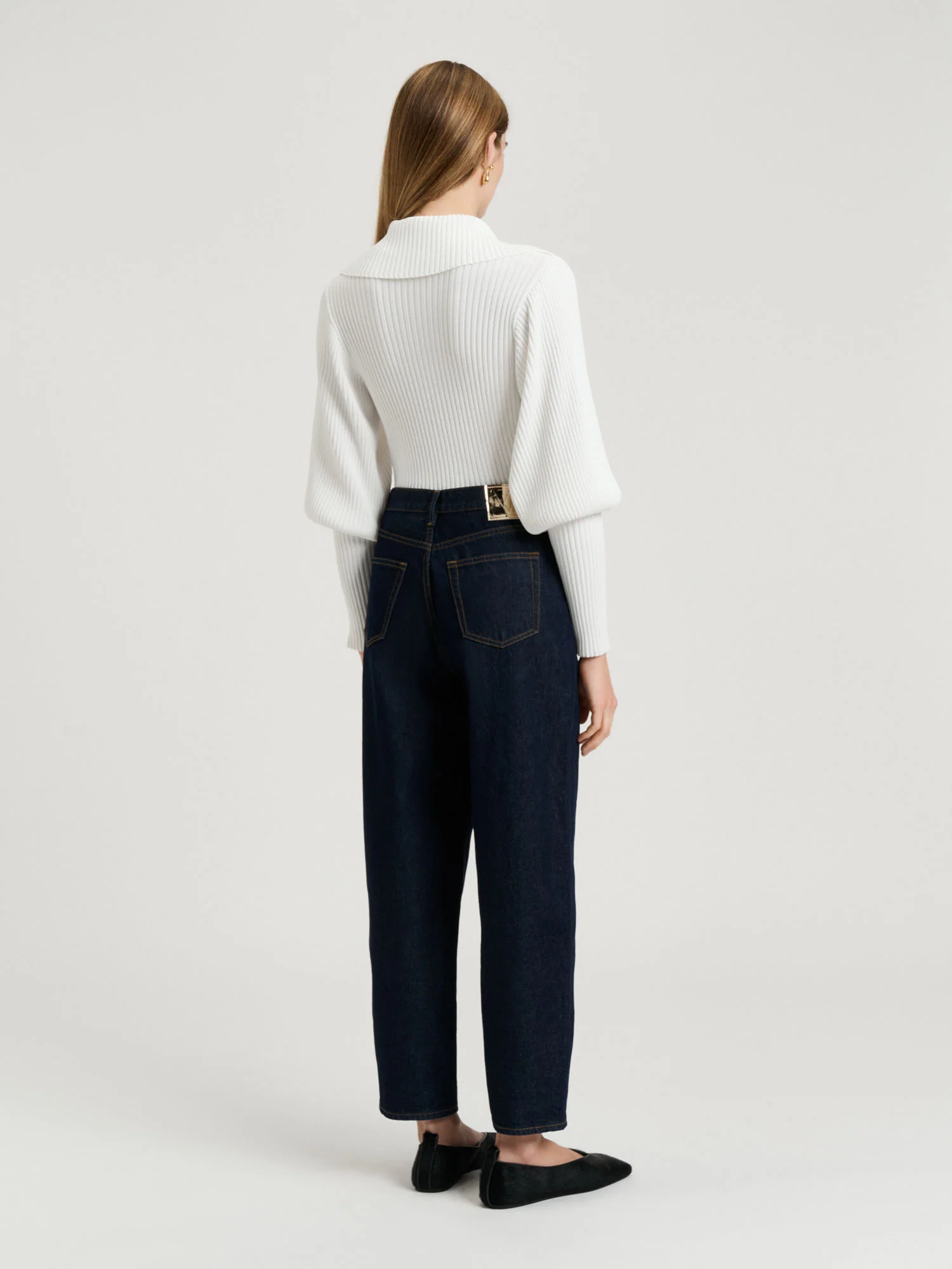 DARK INDIGO CROPPED BARREL LEG JEAN - Image 5