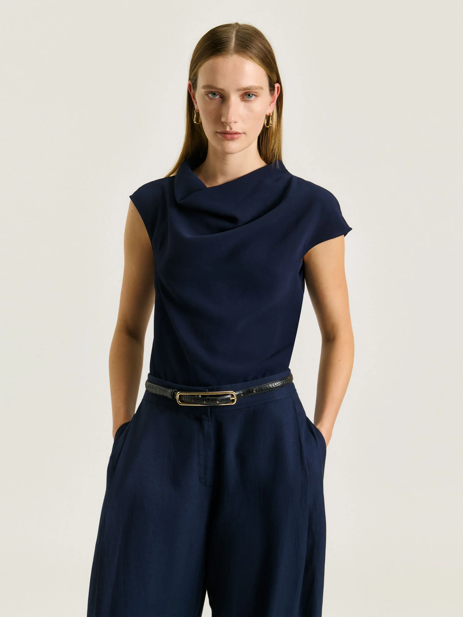 DRAPEY CREPE COWL NECK TOP - Image 6