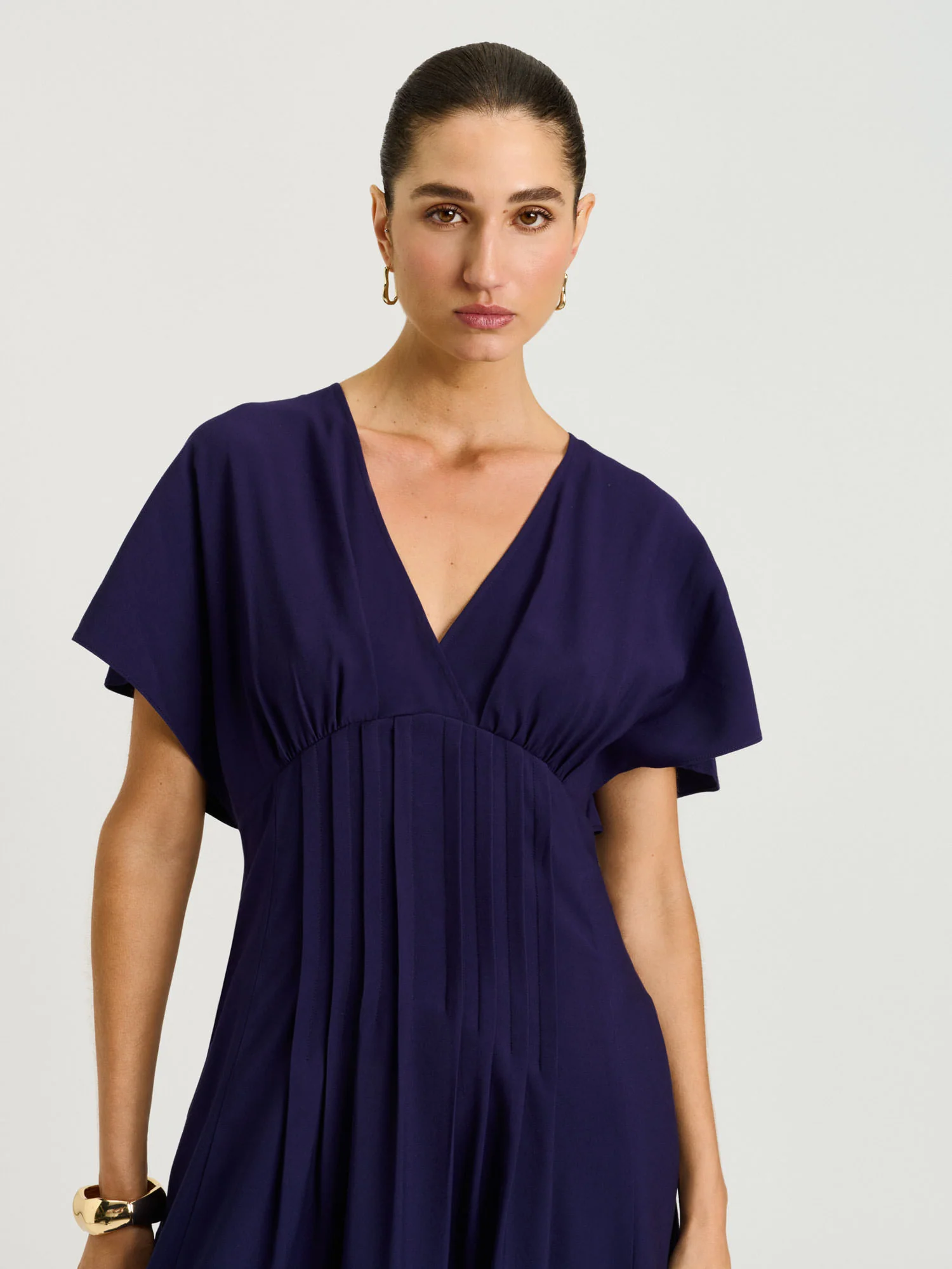 DRAPEY VISCOSE TWILL PIN TUCK MIDI DRESS - Image 4