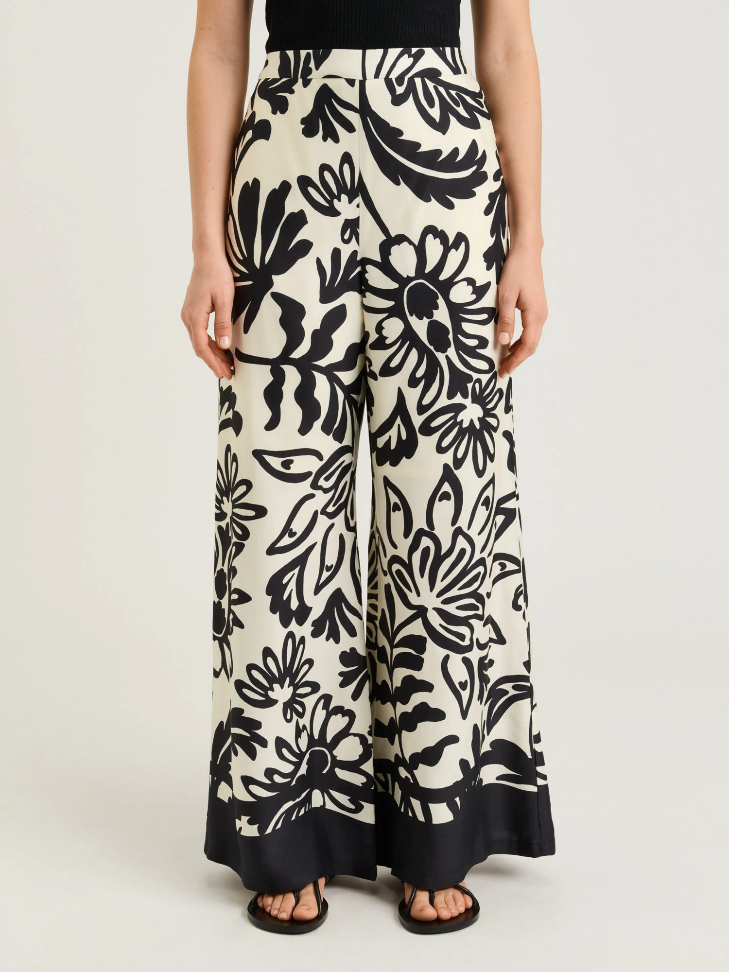 EBONY FILIGREE BORDER WIDE LEG PANT - Image 3