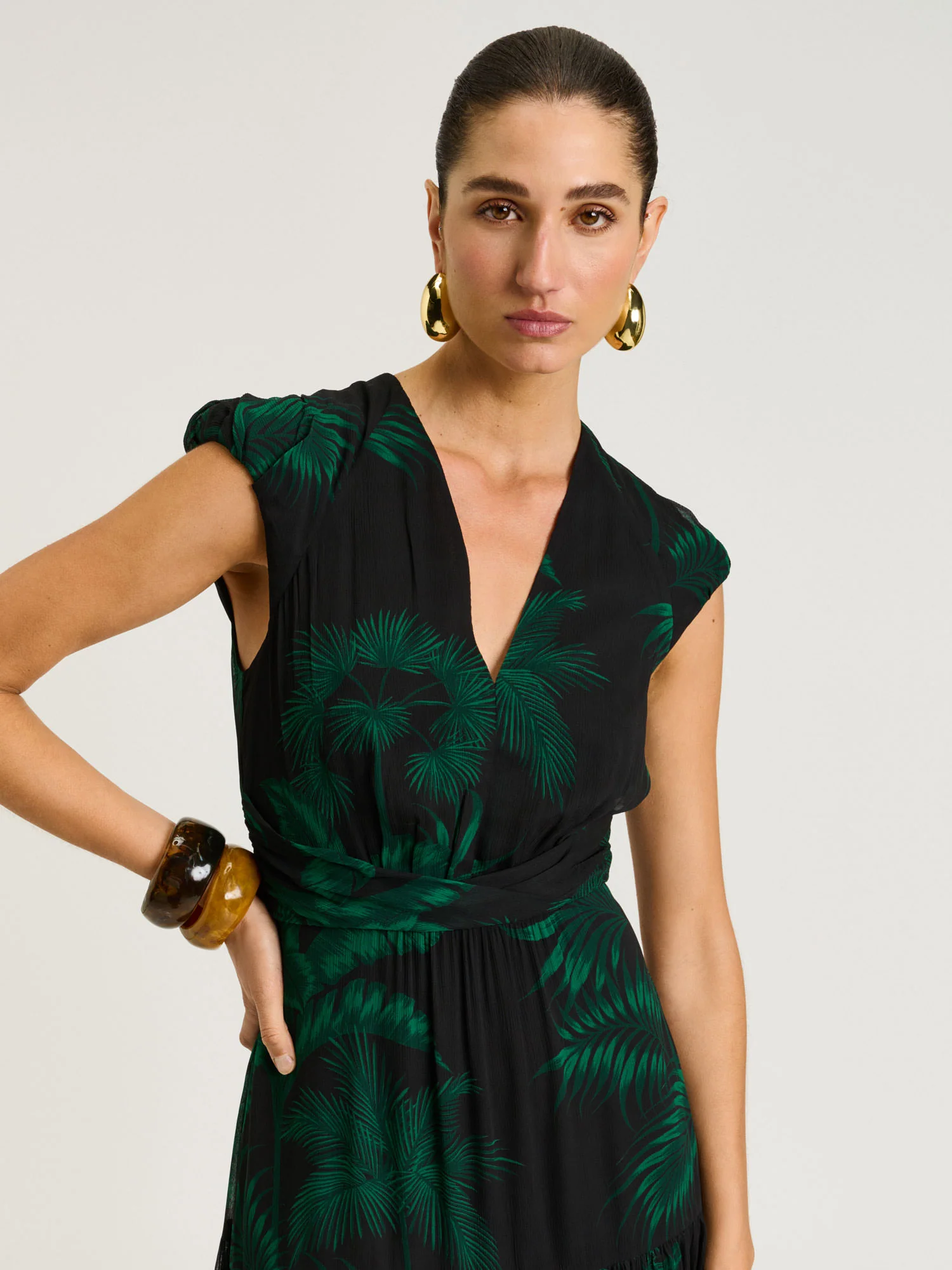 EMERALD PALM CRINKLE GEORGETTE MIDI DRESS - Image 2