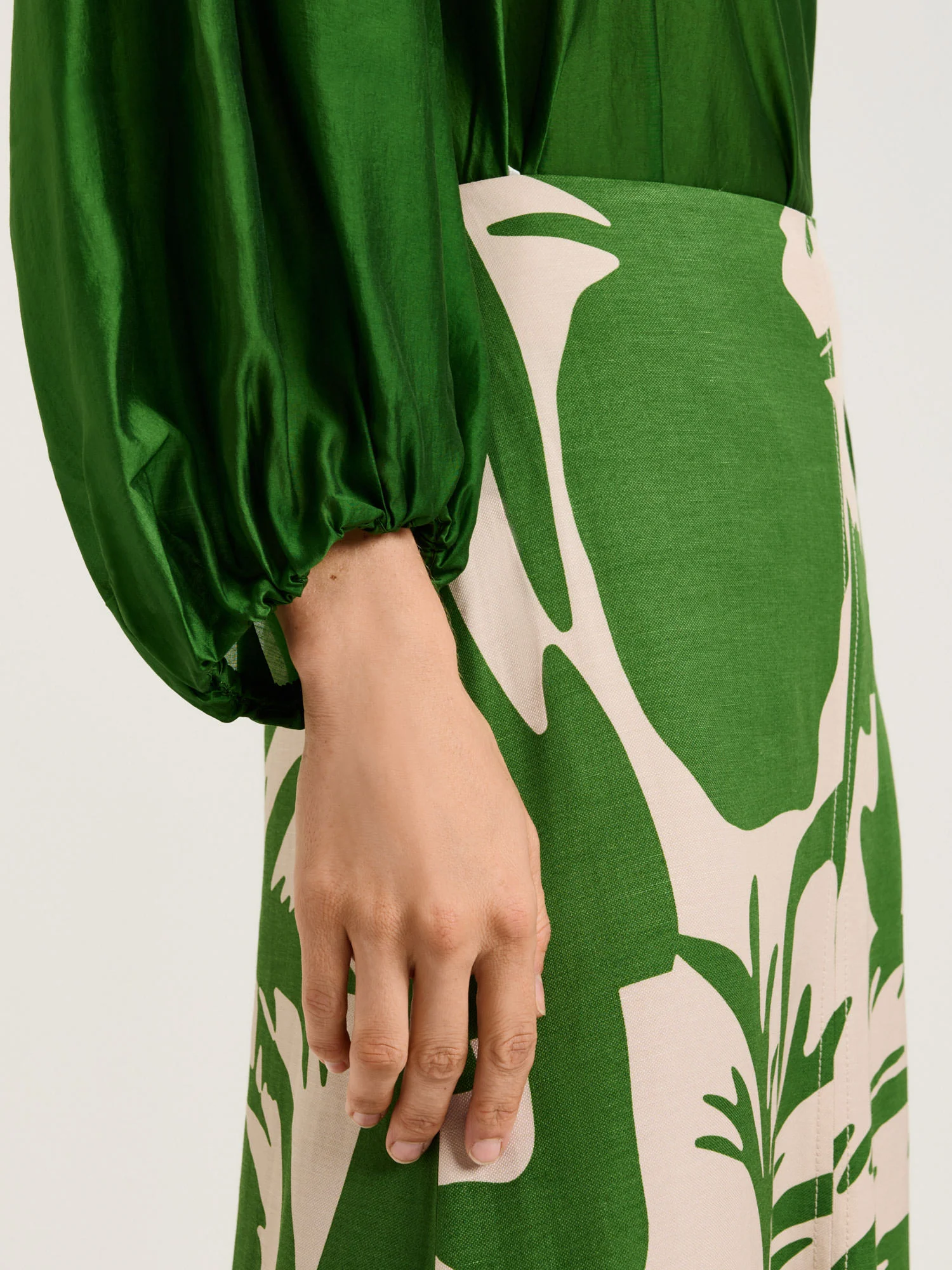 LIGHT LYOCELL BLEND BLOUSON SLEEVE TOP - Image 8