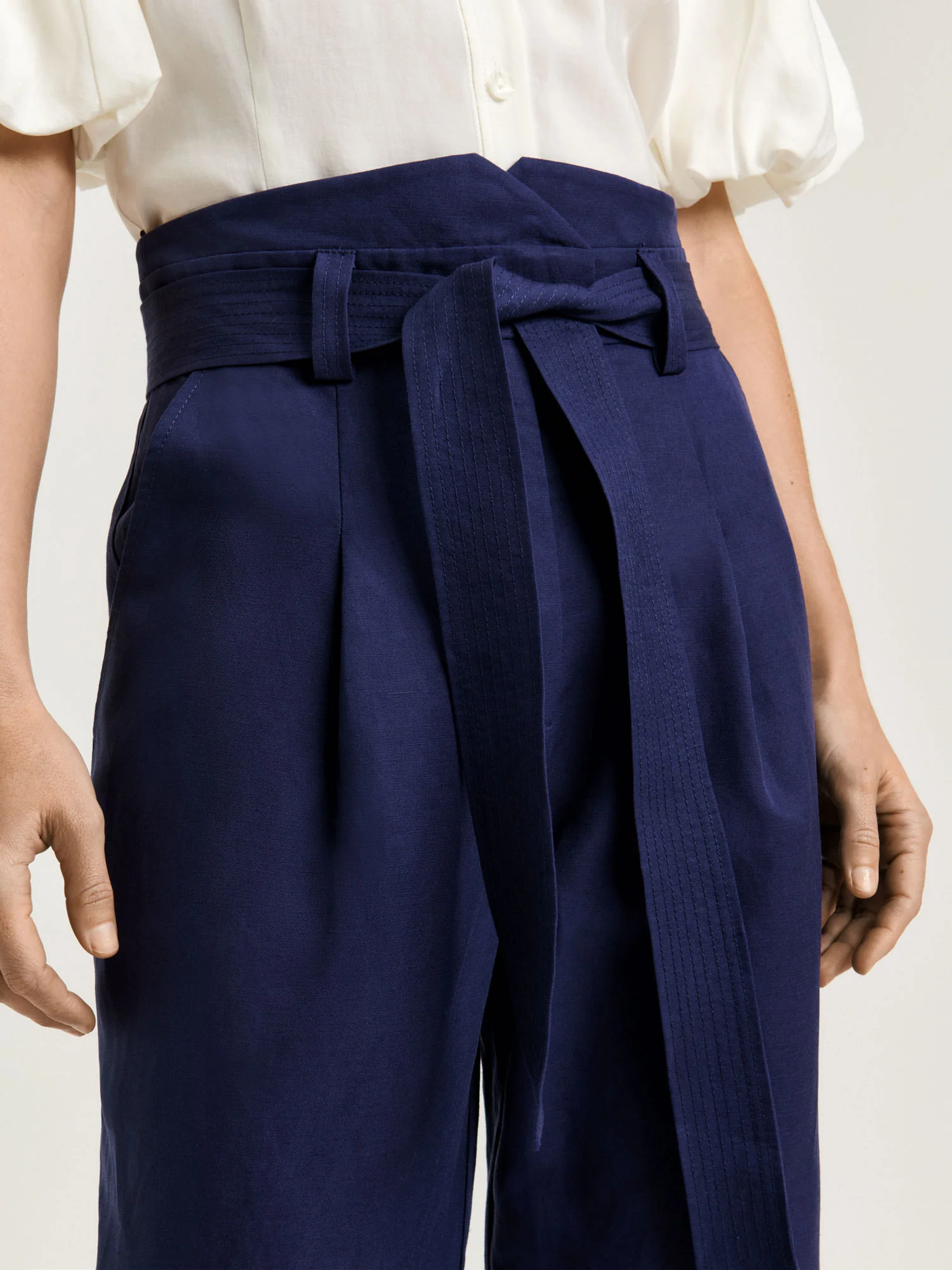 LINEN LYOCELL BELTED TAPERED PANT - Image 3
