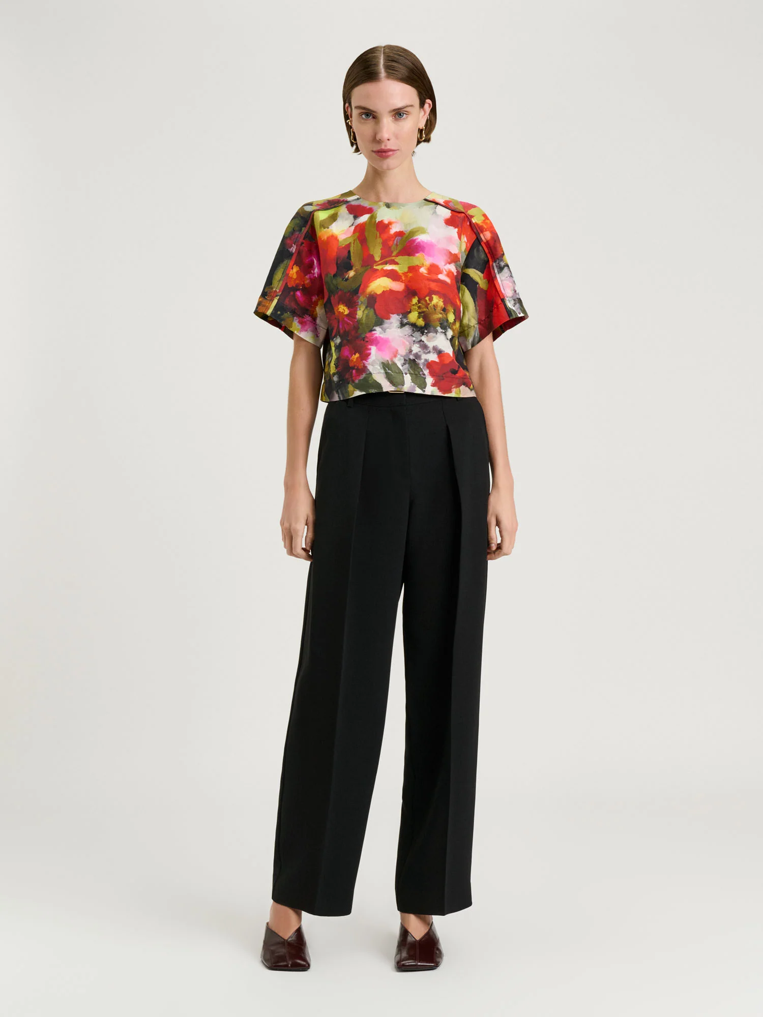 PAINTERLY BLOOM LINEN VISCOSE TOP - Image 3