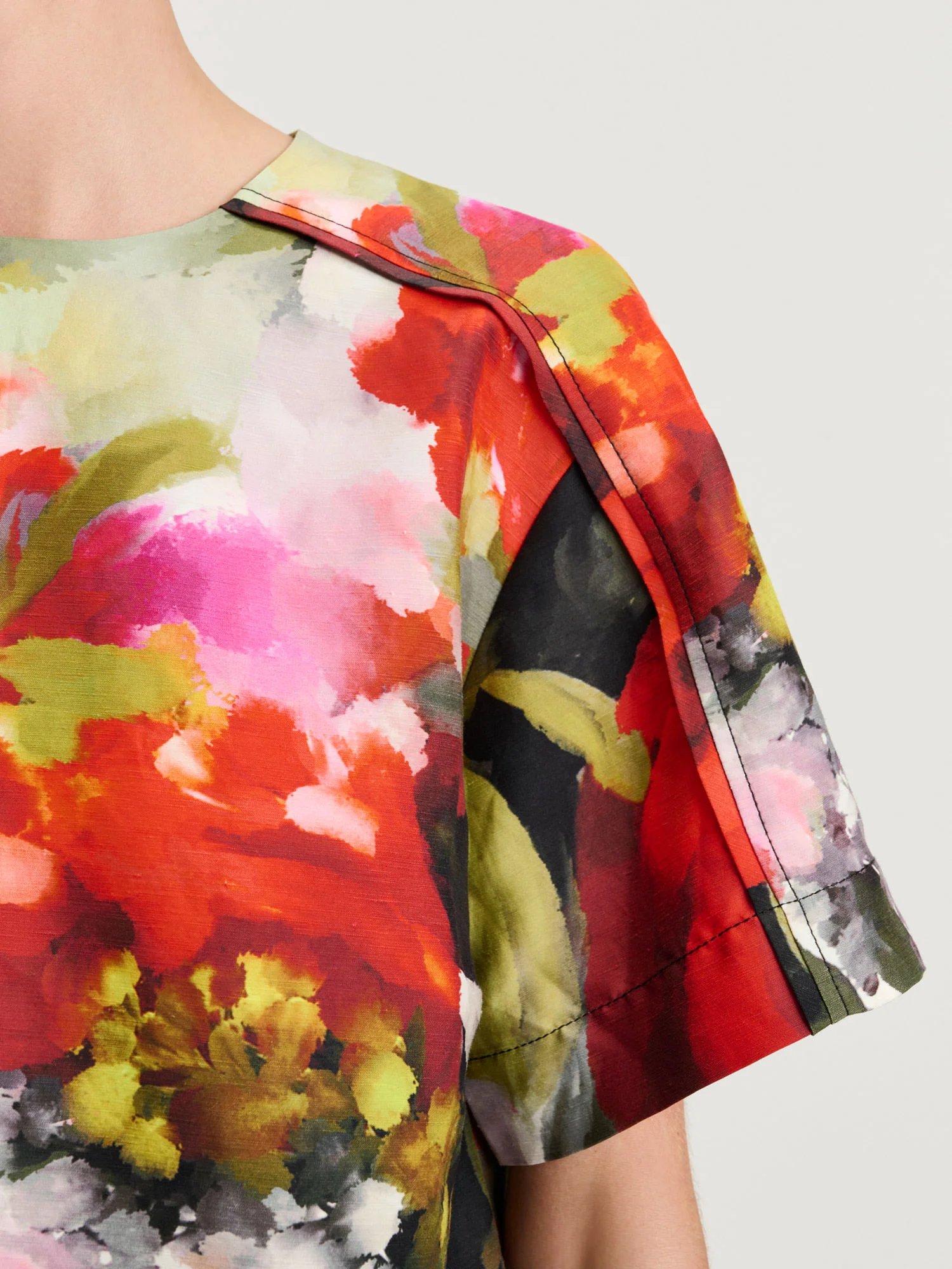 PAINTERLY BLOOM LINEN VISCOSE TOP - Image 4