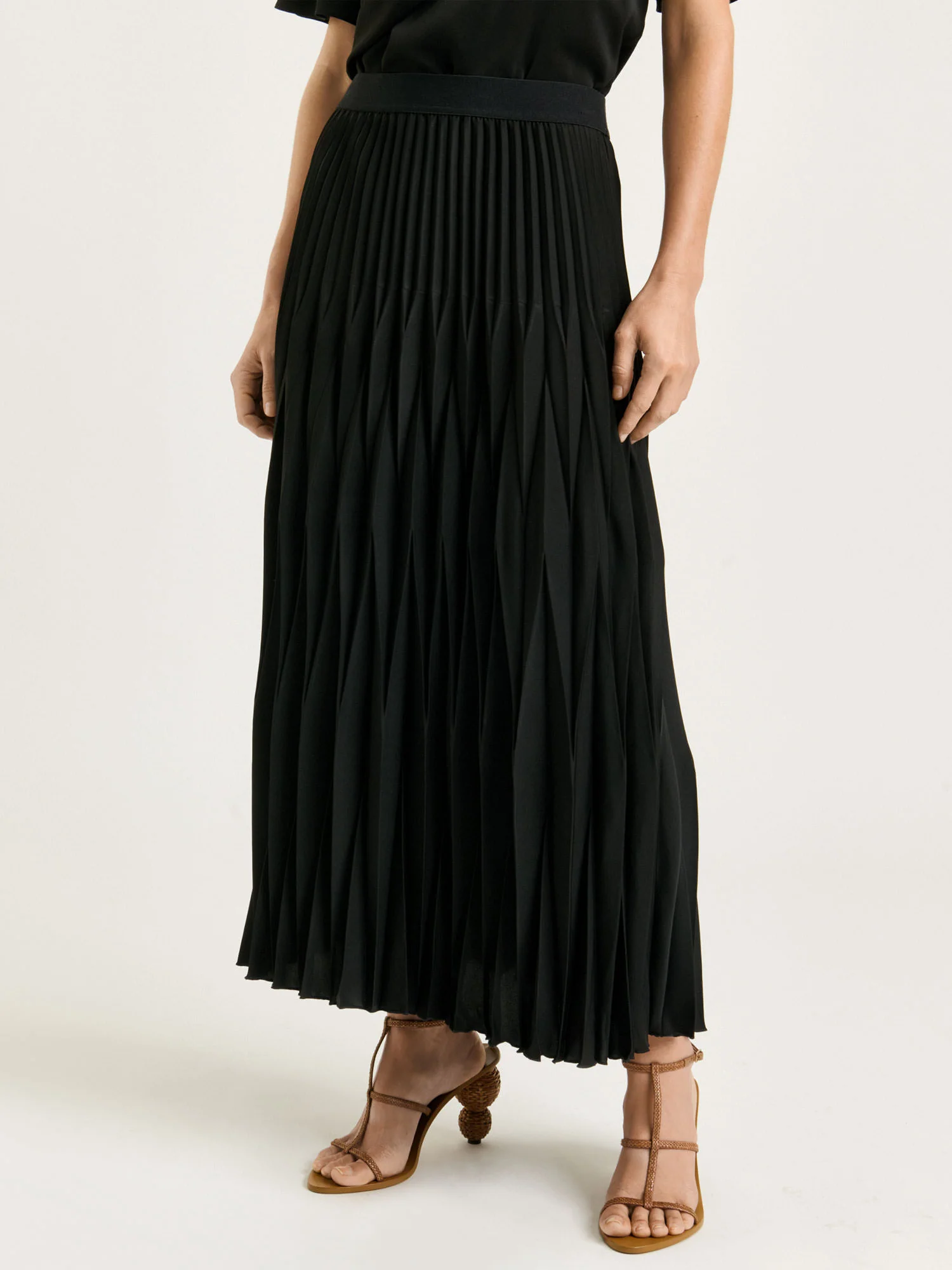 SATIN GEORGETTE PLEATED MIDI SKIRT - Image 2
