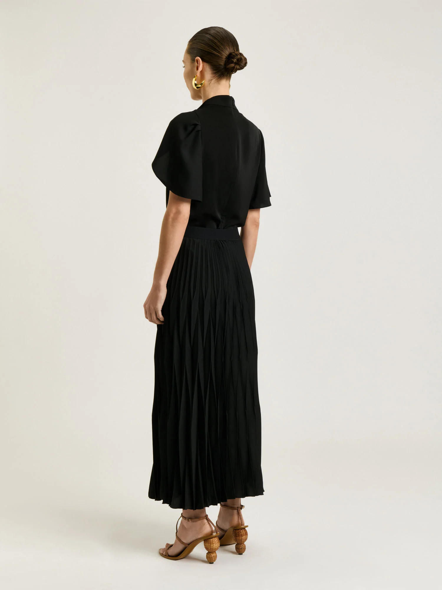 SATIN GEORGETTE PLEATED MIDI SKIRT - Image 3