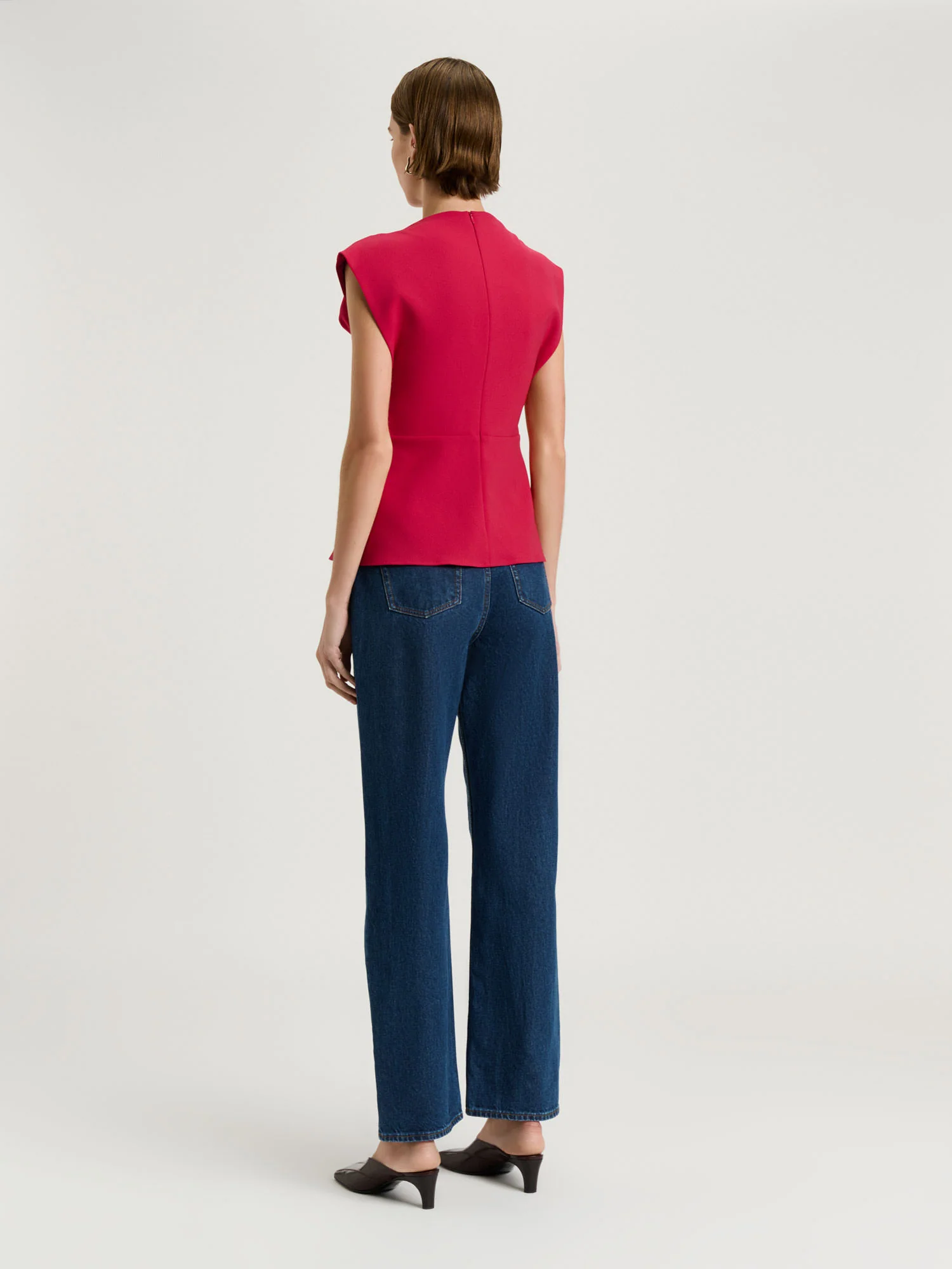 STRETCH CREPE FLOWER BROOCH TOP - Image 10