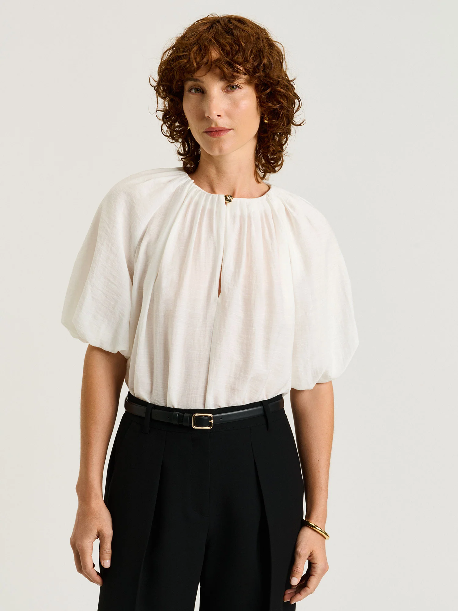 TEXTURED VISCOSE TUCK NECK TOP