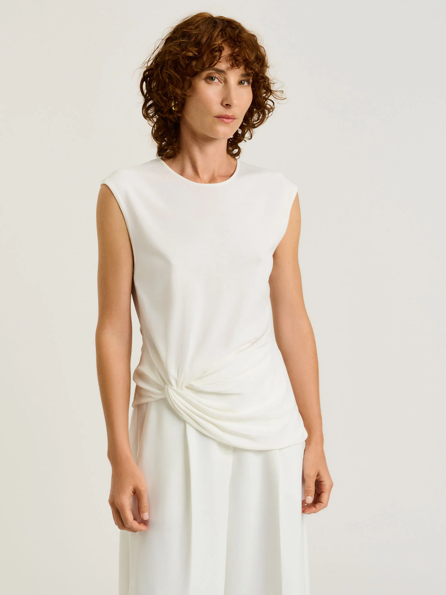 TWIST FRONT KNIT TOP
